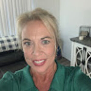 Meet your Posher, Carol